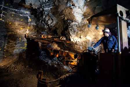 Công việc khai thác quặng tại mỏ vàng Phước Sơn đã bị tạm dừng vào ngày 22/7