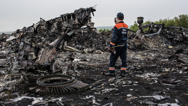 Hiện trường vụ tai nạn máy bay MH17 ở đông Ukraine.