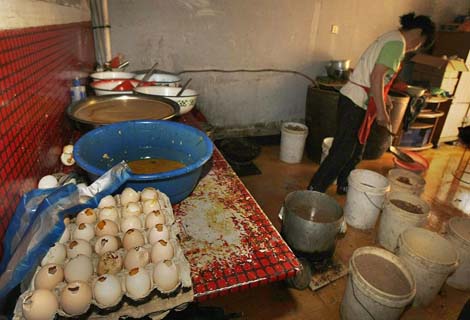 Cảnh báo trứng vịt lộn Trung Quốc tràn vào Việt Nam