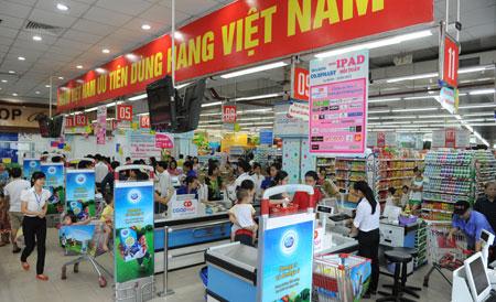 Dù ủng hộ hàng sản xuất trong nước nhưng người Việt đang gián tiếp làm giàu cho nước ngoài vì chủ yếu nhập nguyên liệu, máy móc
