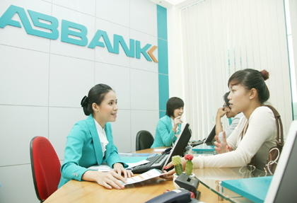 ABBank: Ngân hàng đầu tiên công bố lãi khủng 6 tháng