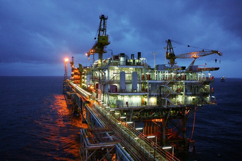 Lo dự trữ, PetroVietnam bỏ thầu lớn tại Malaysia