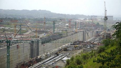 Đứng trước thực tế đó, Panama đang đầu tư 5 tỷ USD để mở rộng kênh đào.