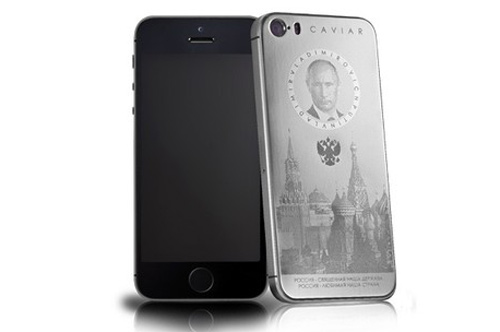 iPhone in hình Putin giá 70 triệu đồng: Cháy hàng
