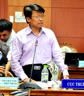 Ông Ngô Bốn, Cục trưởng cục thuế Quảng Nam trả lời các câu hỏi của PV