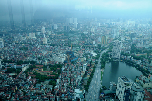 Góc nhìn từ trên cao xuống dưới khu vực trung tâm thủ đô Hà Nội