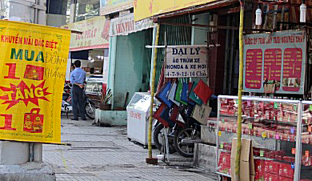 Một điểm bán bánh trung thu hạ giá tại quận Gò Vấp