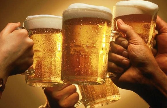 Người Việt uống 3 tỷ USD tiền bia năm 2012