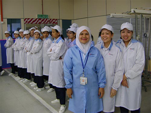 Năng suất lao động của 15 người Việt mới bằng 1 người Singapore