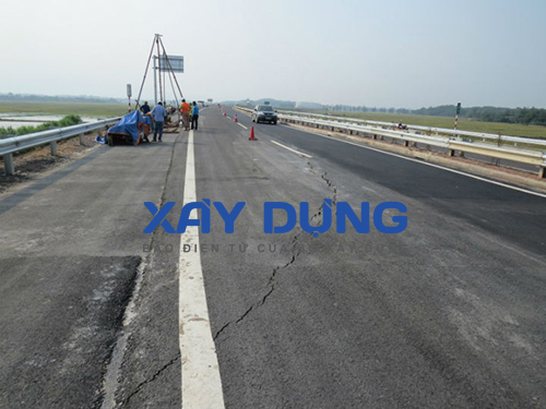 cao tốc Nội Bài-Lào Cai, thông xe, giải phóng mặt bằng, nứt đường, chất lượng công trình