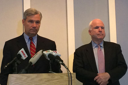 TNS McCain: Mỹ có thể nới lỏng lệnh cấm vũ khí sát thương cho VN vào tháng 9