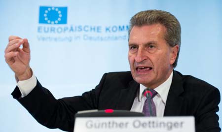 Ông Oettinger từng tuyên bố thỏa thuận khí đốt giữa Nga và Ukraine sắp được ký