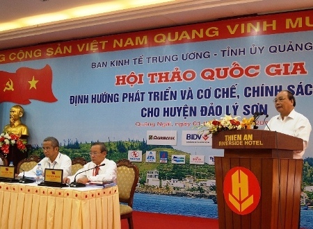 Phó Thủ tướng Nguyễn Xuân Phúc phát biểu chỉ đạo Hội thảo.