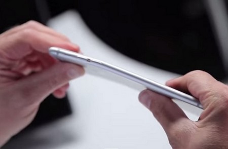 Apple “trừng phạt” tạp chí công nghệ lớn nhất châu Âu vì bẻ cong iPhone 6 Plus
