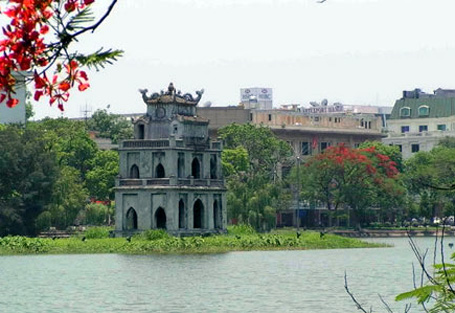Hồ Gươm điểm đến quen thuộc của người Hà Nội cũng như cả nước