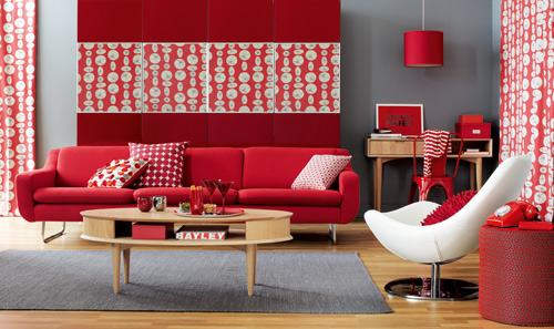 Tránh sử dụng quá nhiều màu đỏ trong phòng khách vì nó sẽ làm giảm vận may tài lộc.