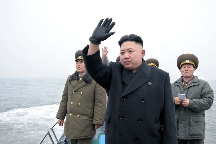 Ông Kim Jong-un “có thể bị quản thúc tại gia”