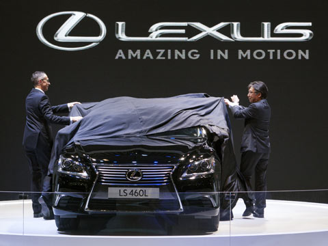 Không chiếc Lexus nào bán được bán tại miền Bắc và miền Trung từ đầu năm