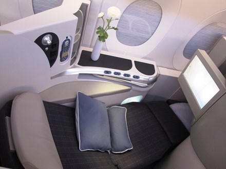 Ghế ngồi có thể chuyển đổi thành giường nằm trên máy bay