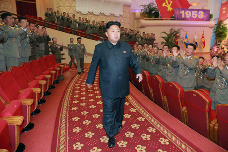 Ông Kim Jong-un tái xuất sau nhiều ngày vắng bóng