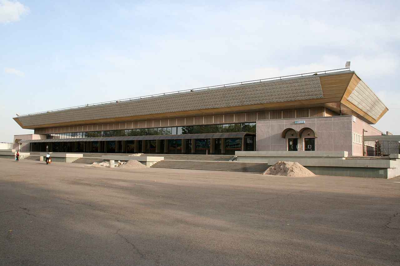 6. Sân bay quốc tế Paris Beauvais-Tille, Pháp 
