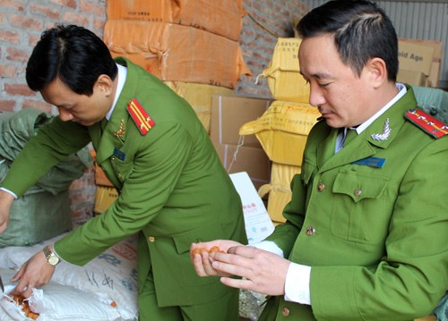 Yêu cầu kỷ luật tập thể, cá nhân để xảy ra tình trạng buôn lậu kéo dài ở Quảng Ninh