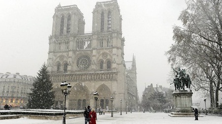 Thủ đô Paris hấp dẫn du khách vào mùa đông với mức giá cả hợp lý nhất so với
trong năm
