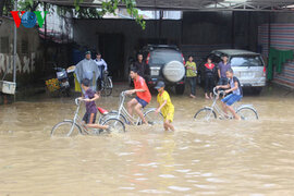 Hình ảnh Sơn La ngập nặng sau mưa lớn