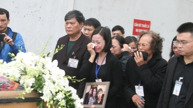 Thi hài 3 nạn nhân người Việt trong vụ MH17 về đến Hà Nội