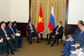 Thủ tướng Nga: Dự kiến có 400.000 du khách Nga đến Việt Nam năm 2014
