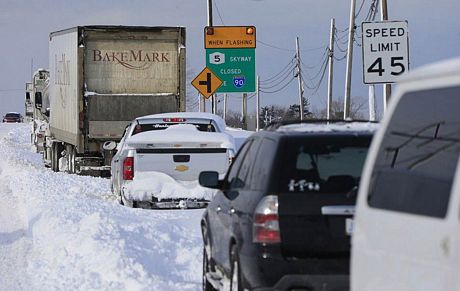 7 trường hợp thiệt mạng liên quan tới trận bão tuyết dữ dội đã được thông báo tại bang New York.