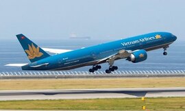 Rút guốc đánh ghen trên máy bay Vietnam Airlines