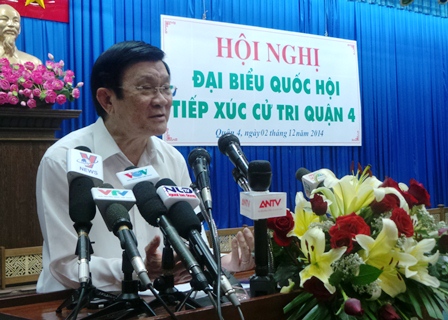 Chủ tịch nước Trương Tấn Sang nói chuyện với bà con cử tri quận 4, TPHCM