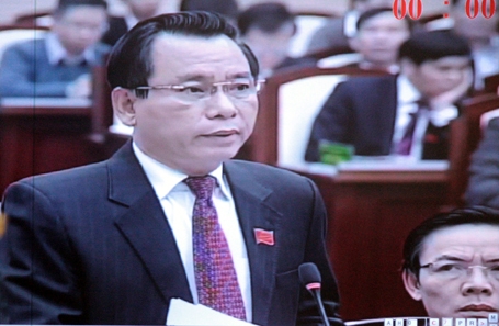 Phó Chủ tịch UBND thành phố Hà Nội Vũ Hồng Khanh trả lời chất vấn