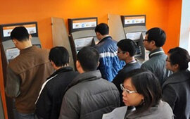 Chống tình trạng ATM hết tiền, “ngậm” lương của người dân dịp Tết