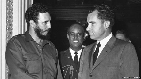 Năm 1959, TT Fidel Castro  gặp phó TT Mỹ Richard Nixon. Ảnh: Getty
