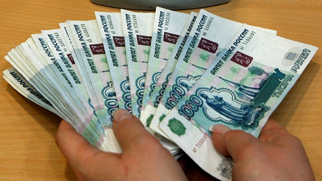 Đồng Ruble Nga trượt giá ảnh hưởng lớn đến kinh tế các nước EU