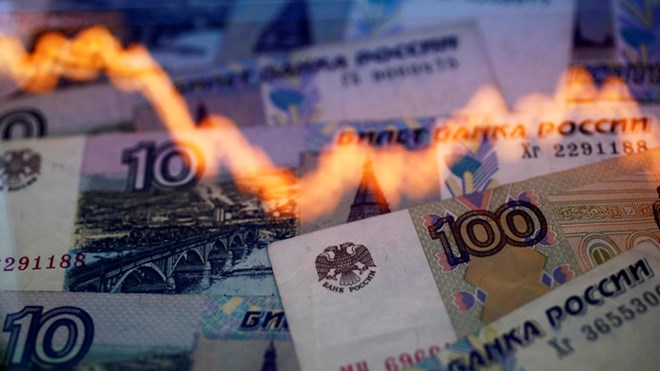 Đồng ruble trượt dài - Phép thử khác nghiệt cho kinh tế Nga