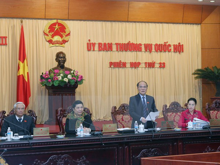 Chủ tịch Quốc hội Nguyễn Sinh Hùng chủ trì phiên họp thứ 33 của UB Thường vụ Quốc hội.