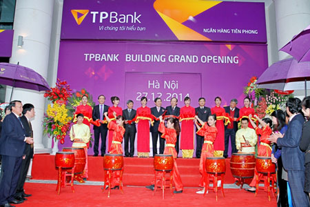 TPBank nhận Bằng khen của Thống đốc về thành tích ngân hàng điện tử