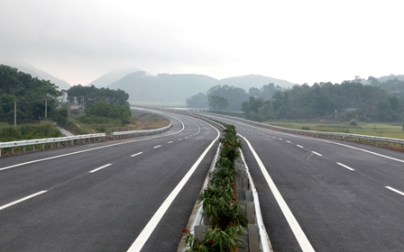Cao tốc Nội Bài - Lào Cao. Cao tốc dài nhất, hiện đại nhất Việt Nam