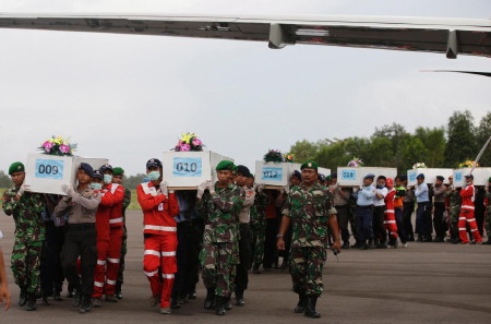 Nạn nhận vụ máy bay AirAsia rơi được đền bù 24.000 USD