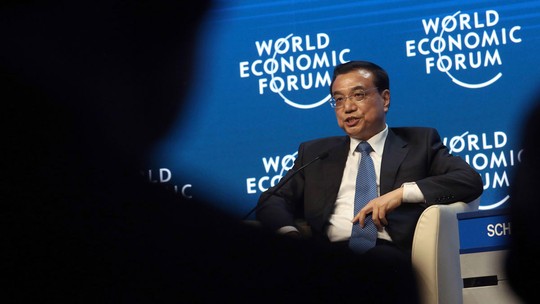 Thủ tướng Trung Quốc Lý Khắc Cường khẳng định nền kinh tế nước này sẽ không “hạ cánh nặng nề”. Ảnh: Bloomberg