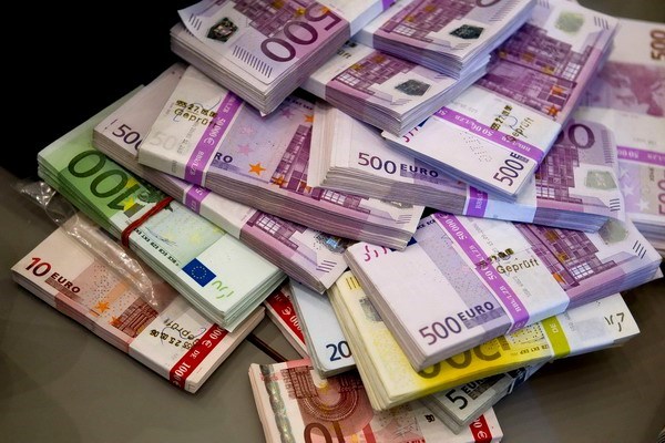 Tương lai đồng euro đang đứng trước những nghi vấn mới