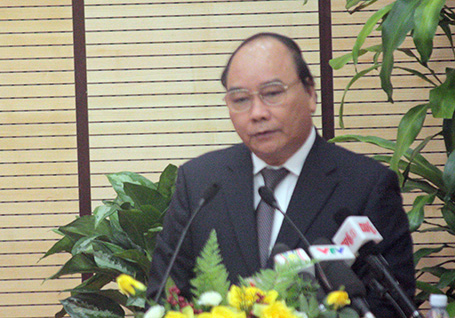 Phó Thủ tướng Nguyễn Xuân Phúc yêu cầu Hà Nội tuyên chiến với hàng lậu