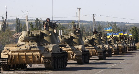 Xung đột tại miền Đông đang khiến kinh tế Ukraine kiệt quệ (Ảnh: