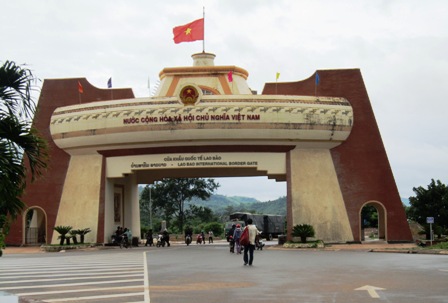 Tiếp tục ưu đãi thuế Việt – Lào trong năm 2015