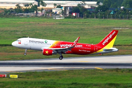 Vietjet Air bị phạt 15 triệu đồng vì thông tin không đầy đủ tới hành khách khi chuyến bay bị chậm
