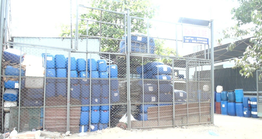 Cơ sở thu
gom rác thải công nghiệp nguy hại dưới hình thức thu mua phế liệu