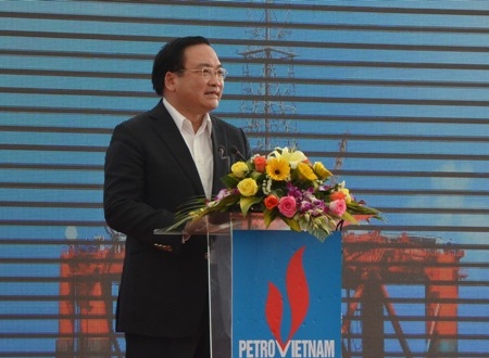 Phó Thủ tướng Hoàng Trung Hải phát biểu tại lễ khánh thành và bàn giao.